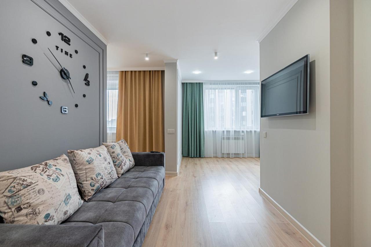 Золотой Квадрат Астаны Appartement Astana Buitenkant foto